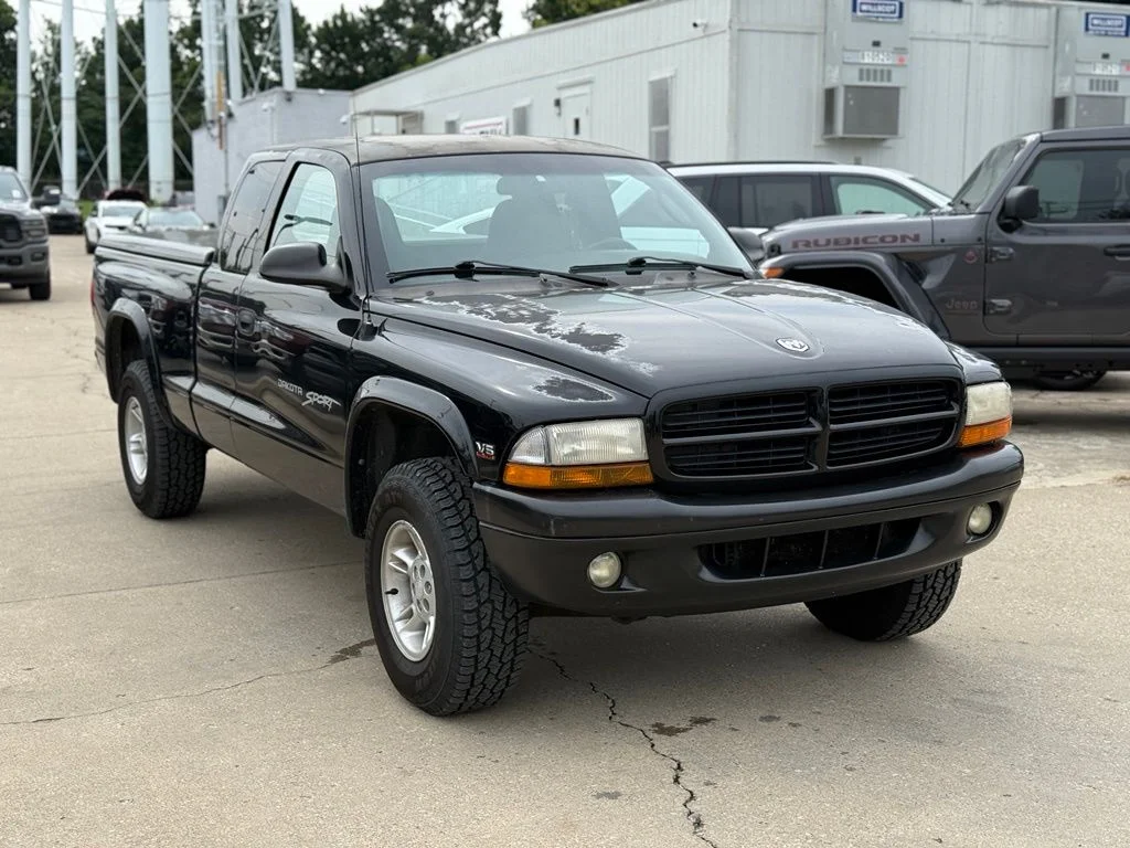 Used 2000 Black Dodge Sport image 4