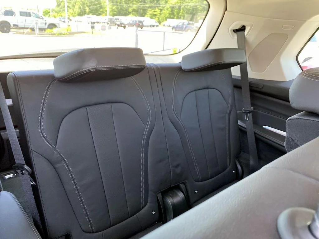 Used 2021 Phytonic Blue Metallic BMW xDrive40i image 26