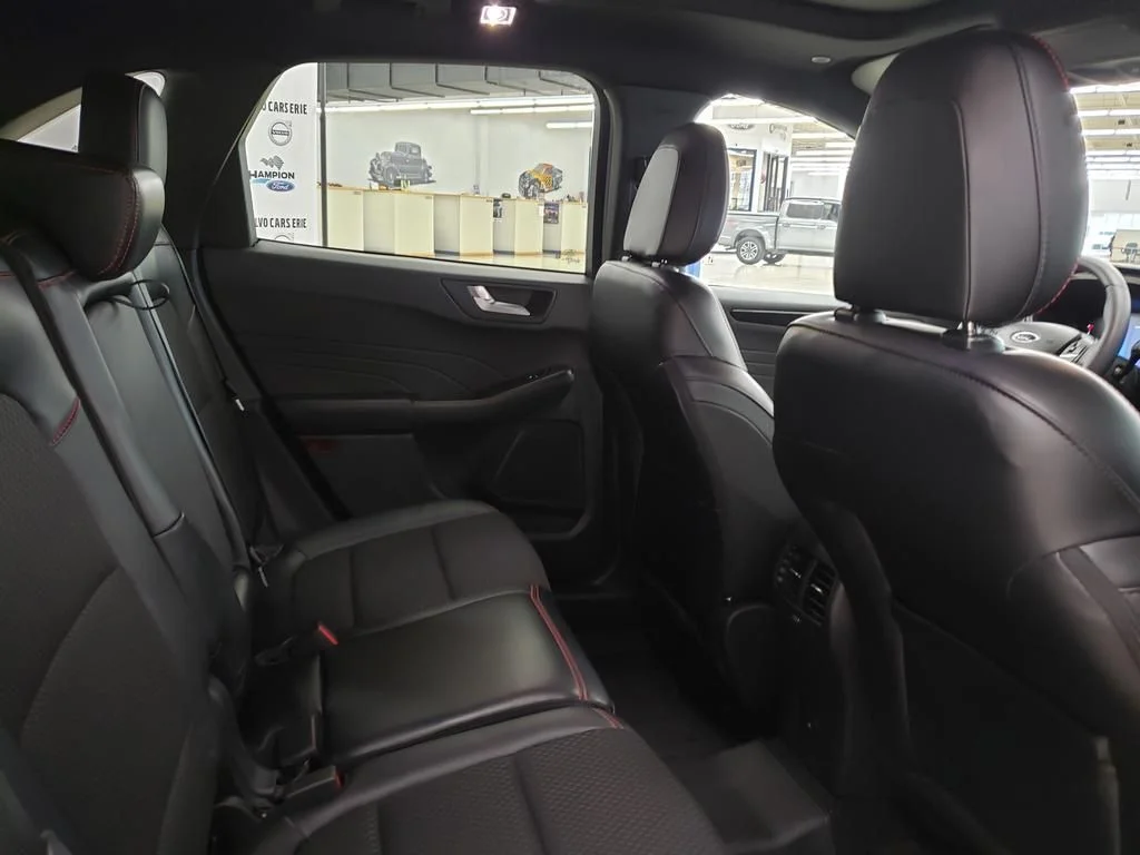 Certified Used 2025 Vapor Blue Ford ST-Line image 17