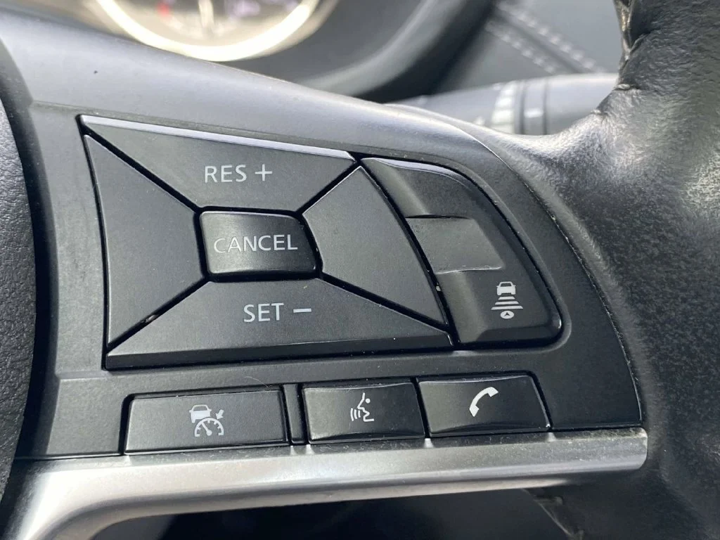 Certified Used 2022 Silver Nissan SV image 28