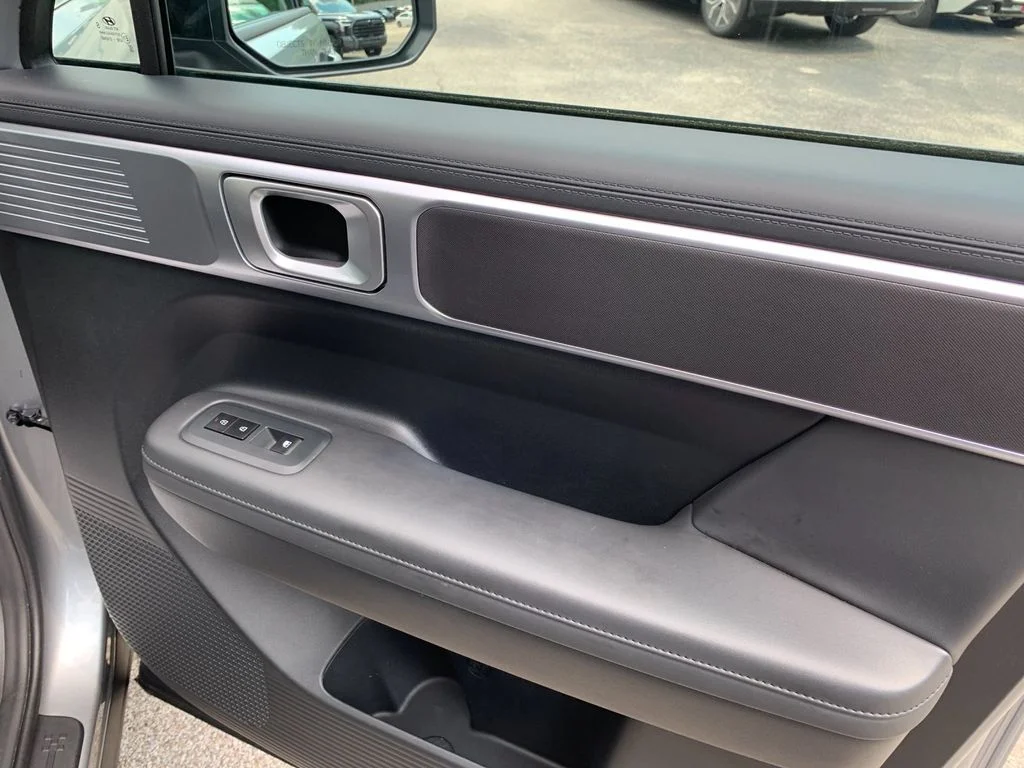 Used 2024 Silver Hyundai XRT image 19