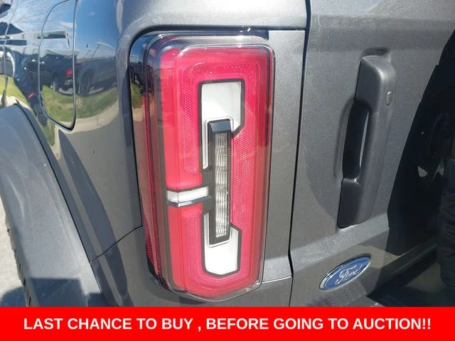Used 2024 Gray Ford Badlands image 32