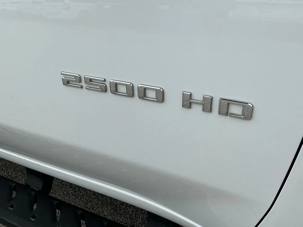 Used 2024 White Chevrolet Custom image 24