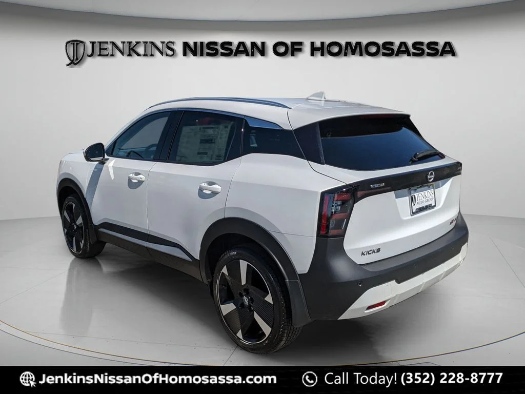Used 2025 White Nissan SR image 6