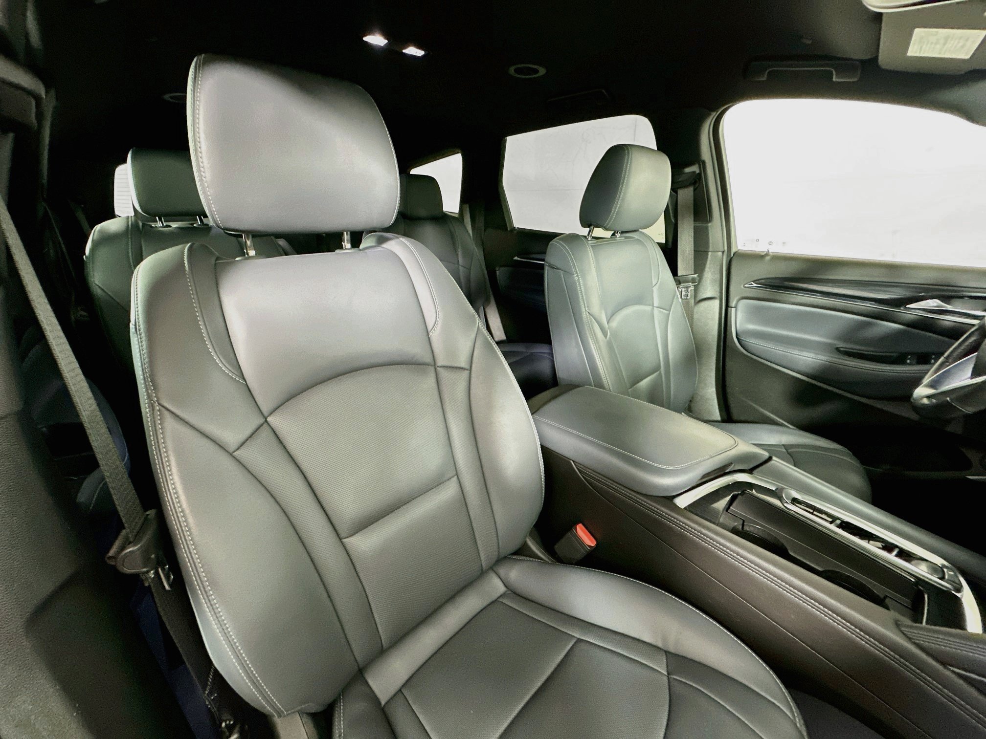 Used 2023 Moonstone Gray Metallic Buick Essence image 28