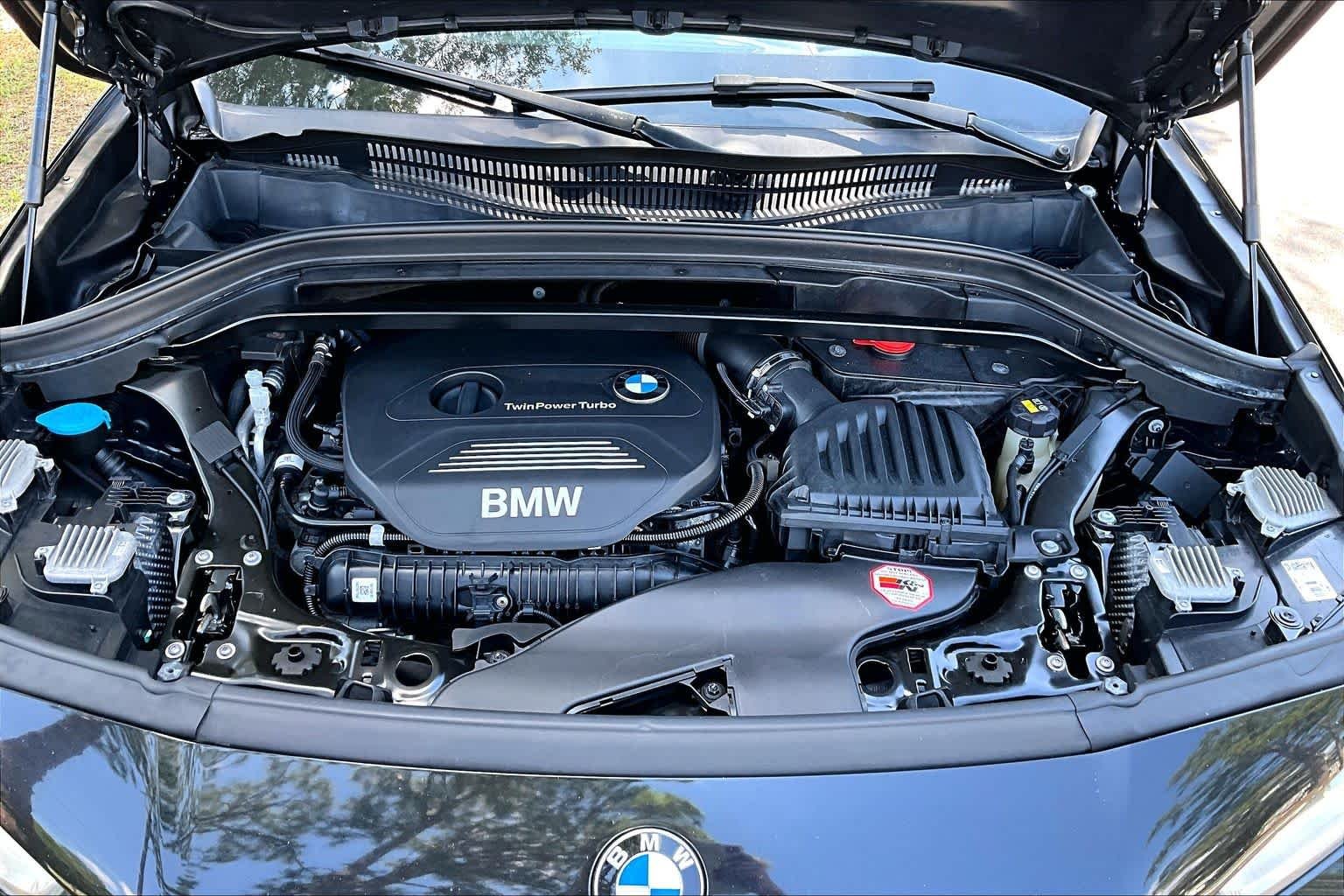 Used 2018 Black Sapphire Metallic BMW xDrive28i image 32