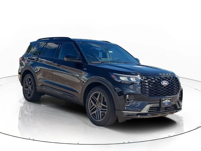 New 2027 Black Metallic Ford ST-Line image 3