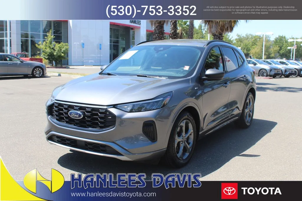Used 2024 Gray Ford ST-Line image 3