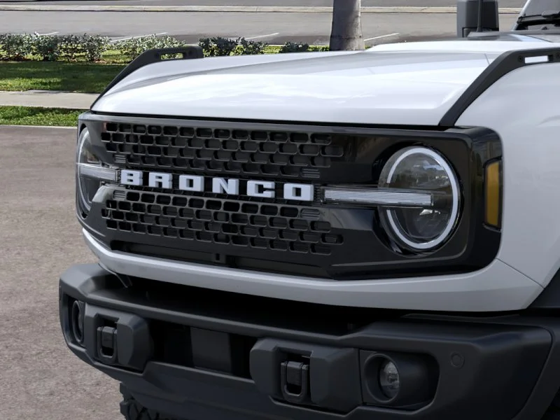 New 2026 Oxford White Ford Badlands® image 38