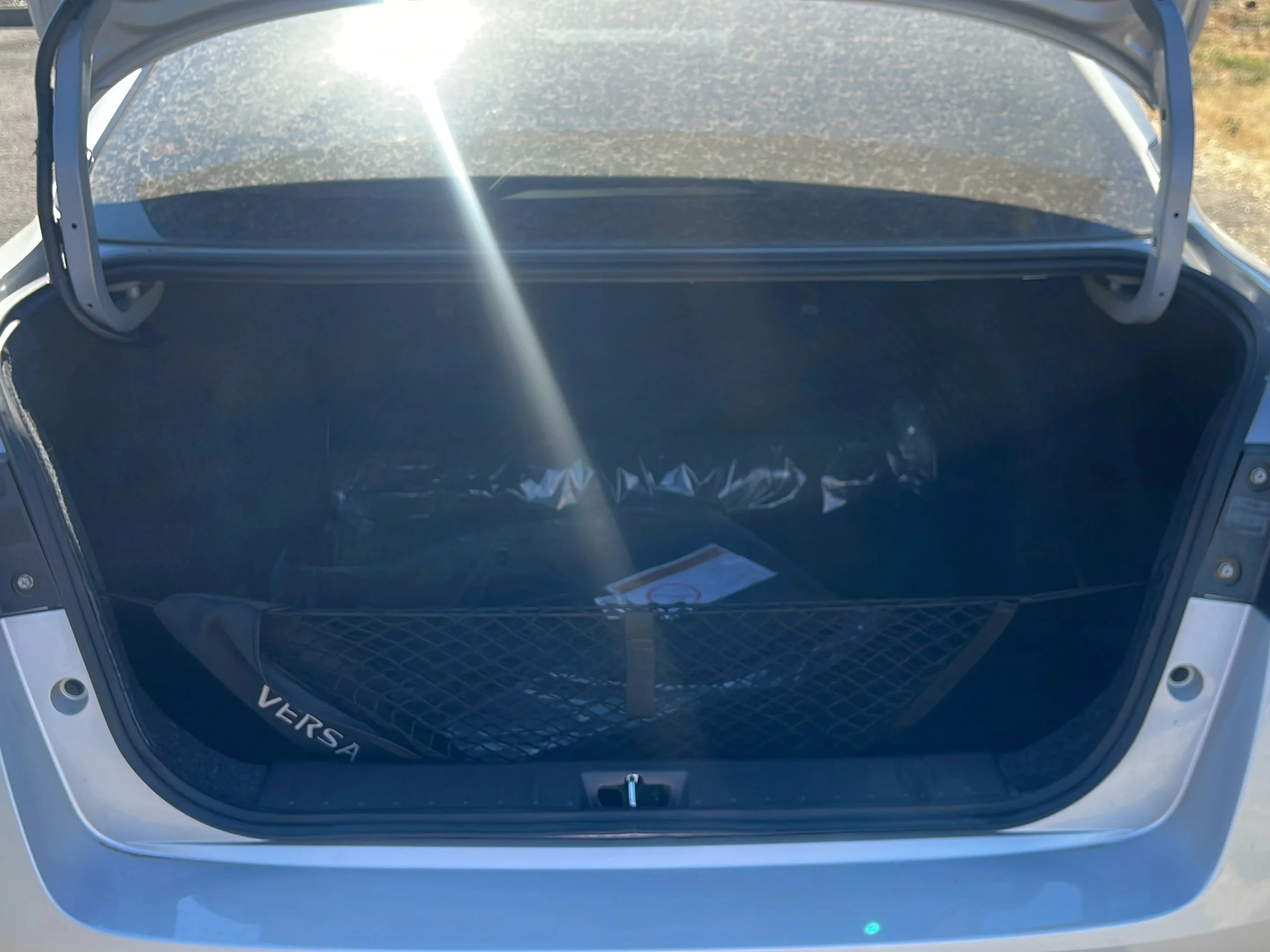2025 Nissan Versa Sedan SR - Photo 9
