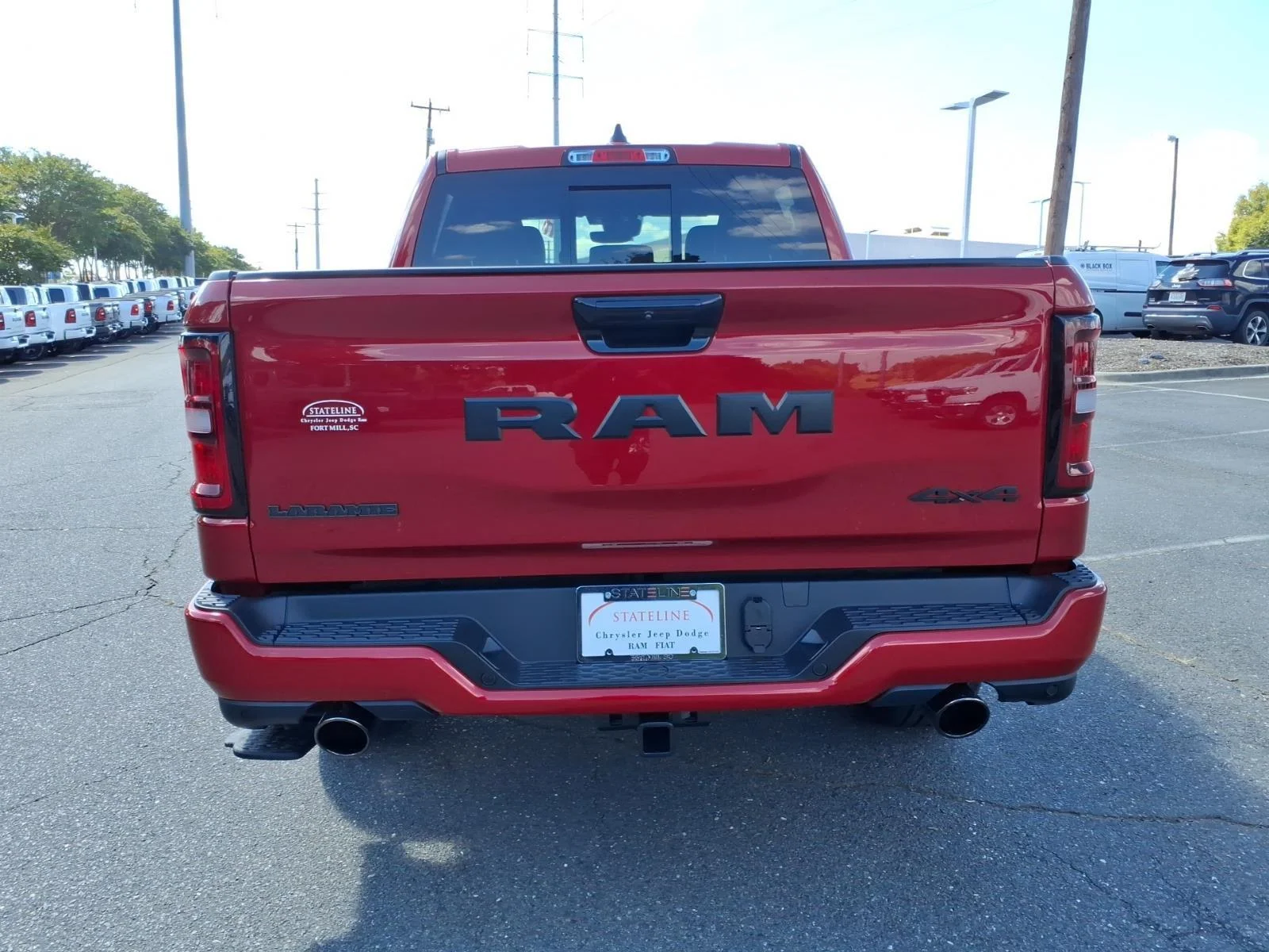 New 2026 Molten Red Pearl-Coat Exterior Paint RAM Laramie image 17