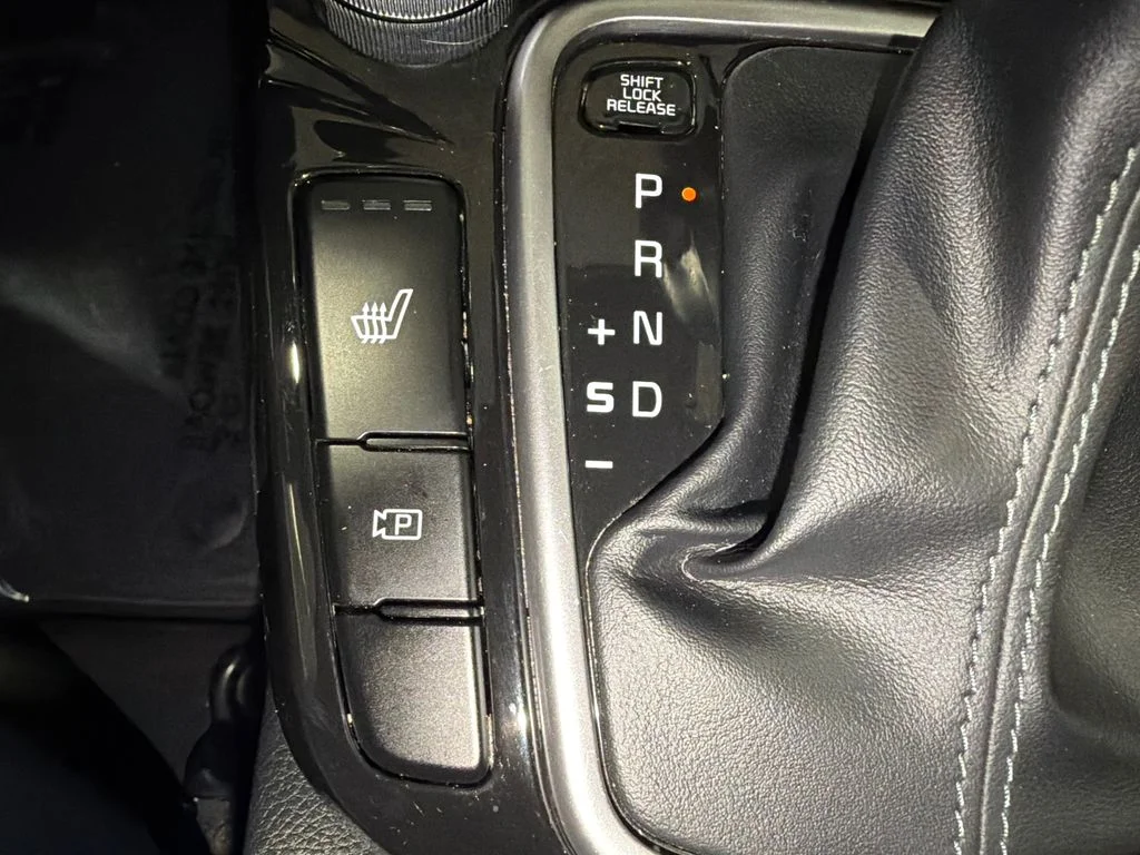 Used 2024 Pluton Blue/Black Roof Kia SX image 36