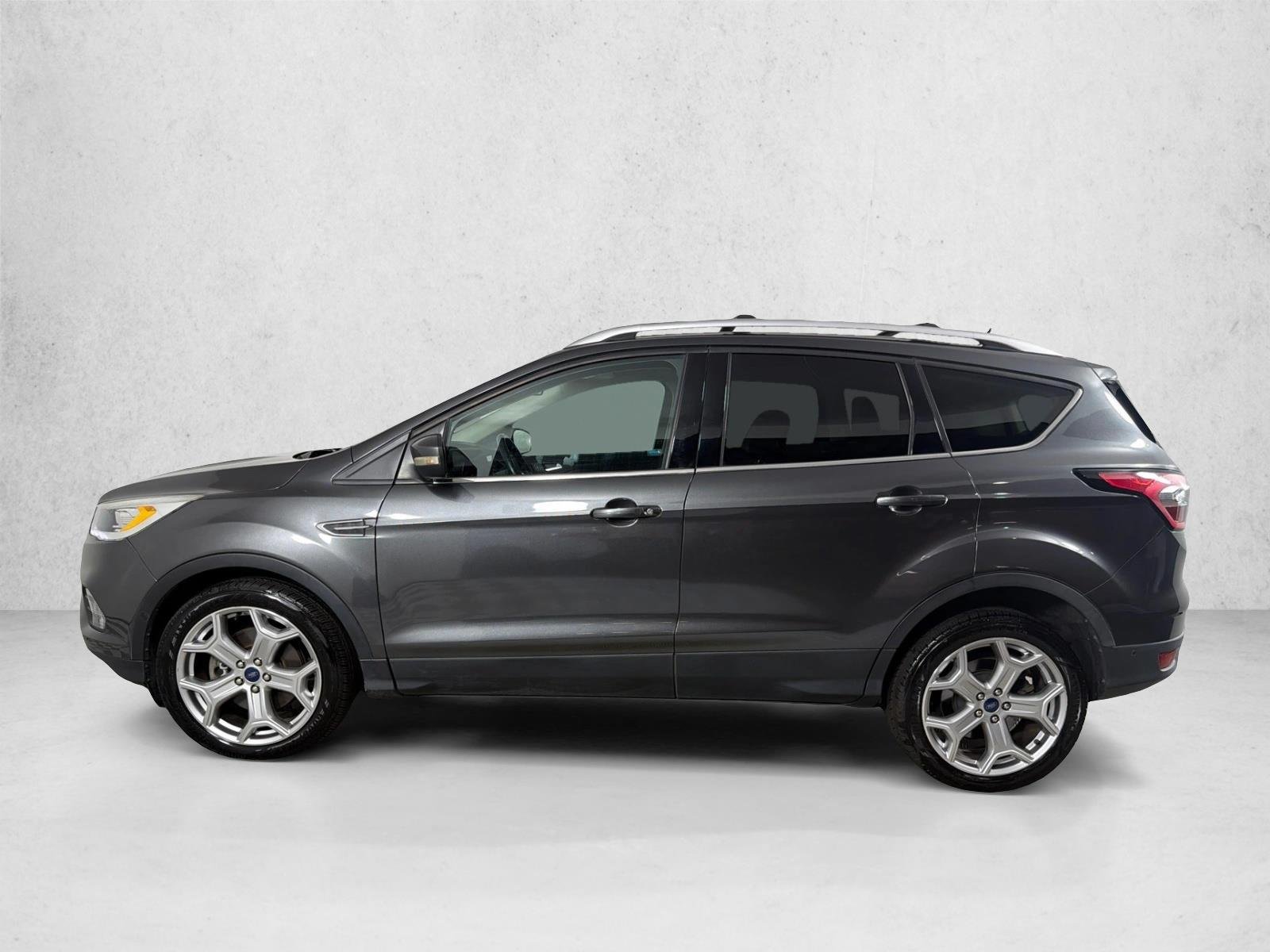 Used 2017 Magnetic Metallic Ford Titanium image 7