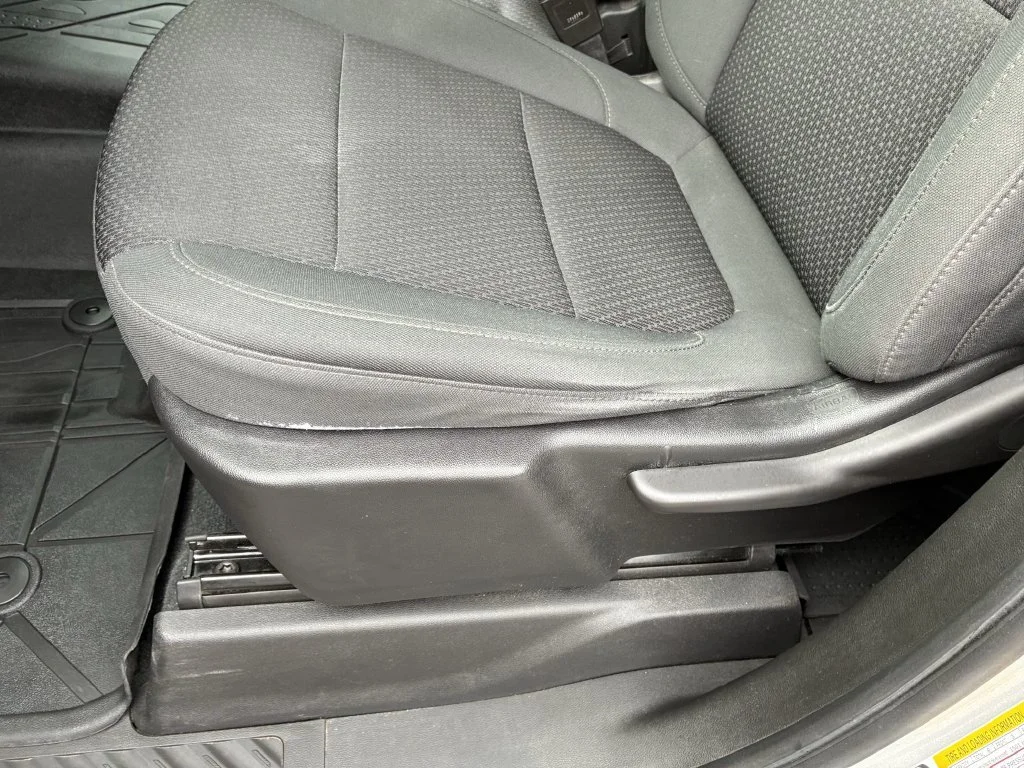 Used 2021 SILVER ICE METALLIC Chevrolet Custom image 18