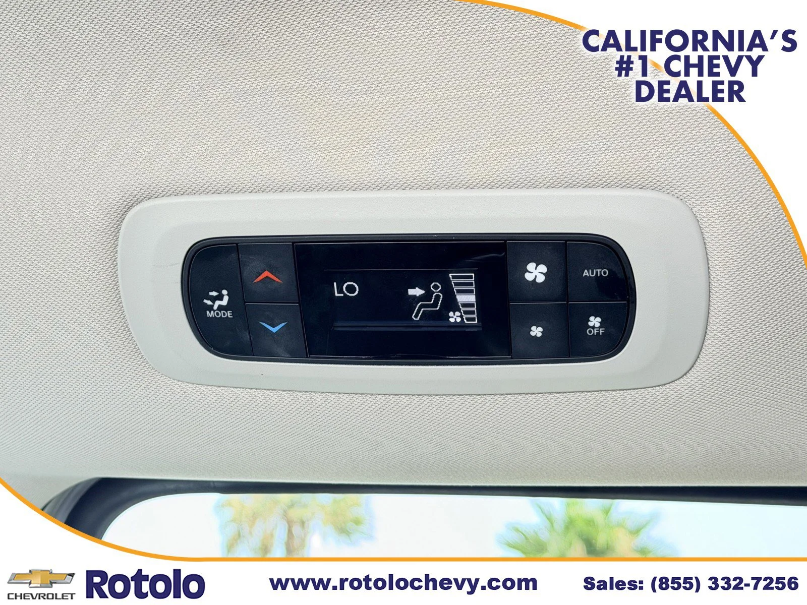 Used 2023 Silver Mist Clearcoat Chrysler Hybrid Touring L image 19