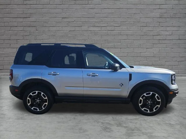Used 2021 Silver Ford Outer Banks image 7