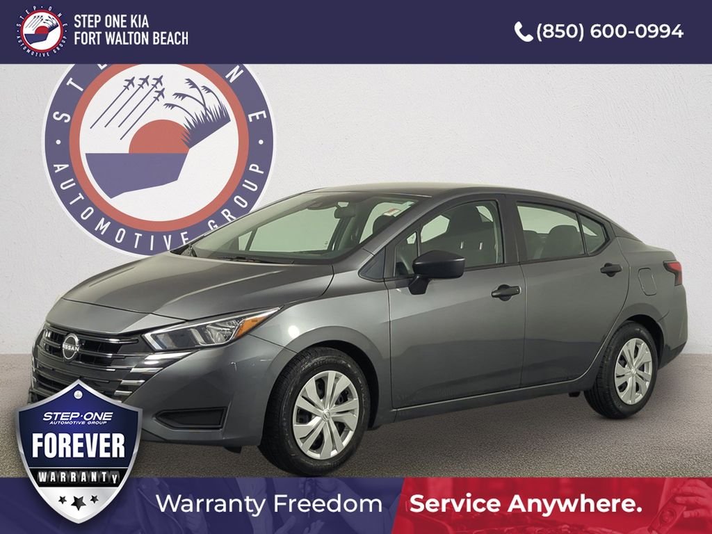 2023 Nissan Versa 1.6 S CVT's photo