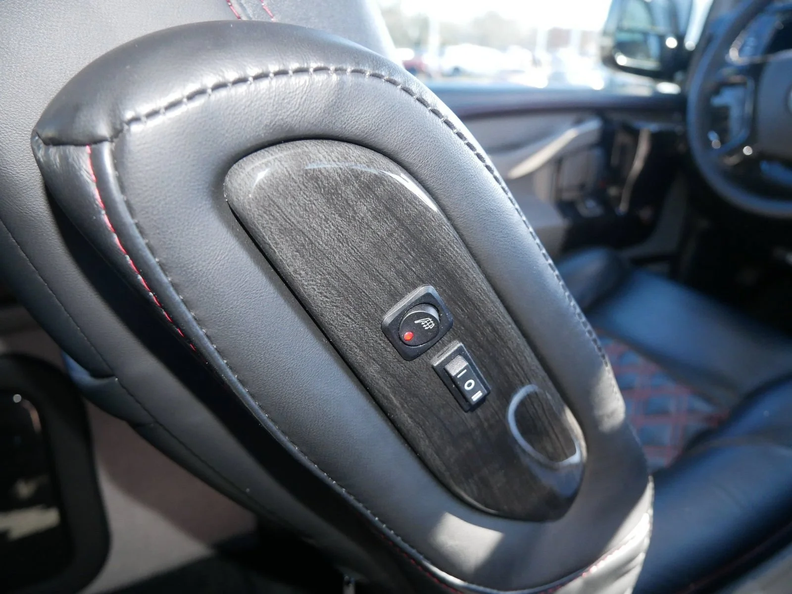 Used 2025 Onyx Black GMC Work Van image 24