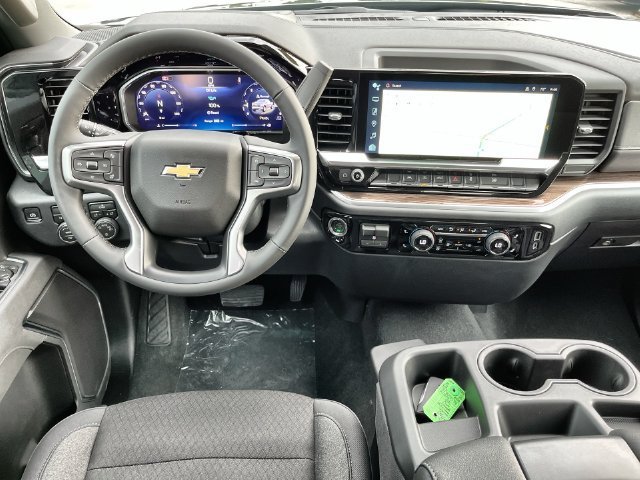 2026 Chevrolet Silverado 1500 photo 13 of 35