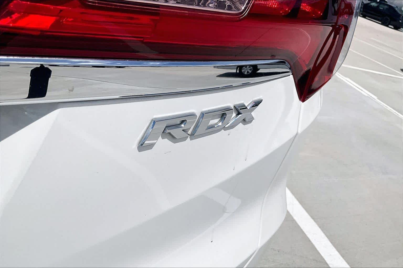 Used 2018 White Diamond Pearl Acura w/Advance Pkg image 9