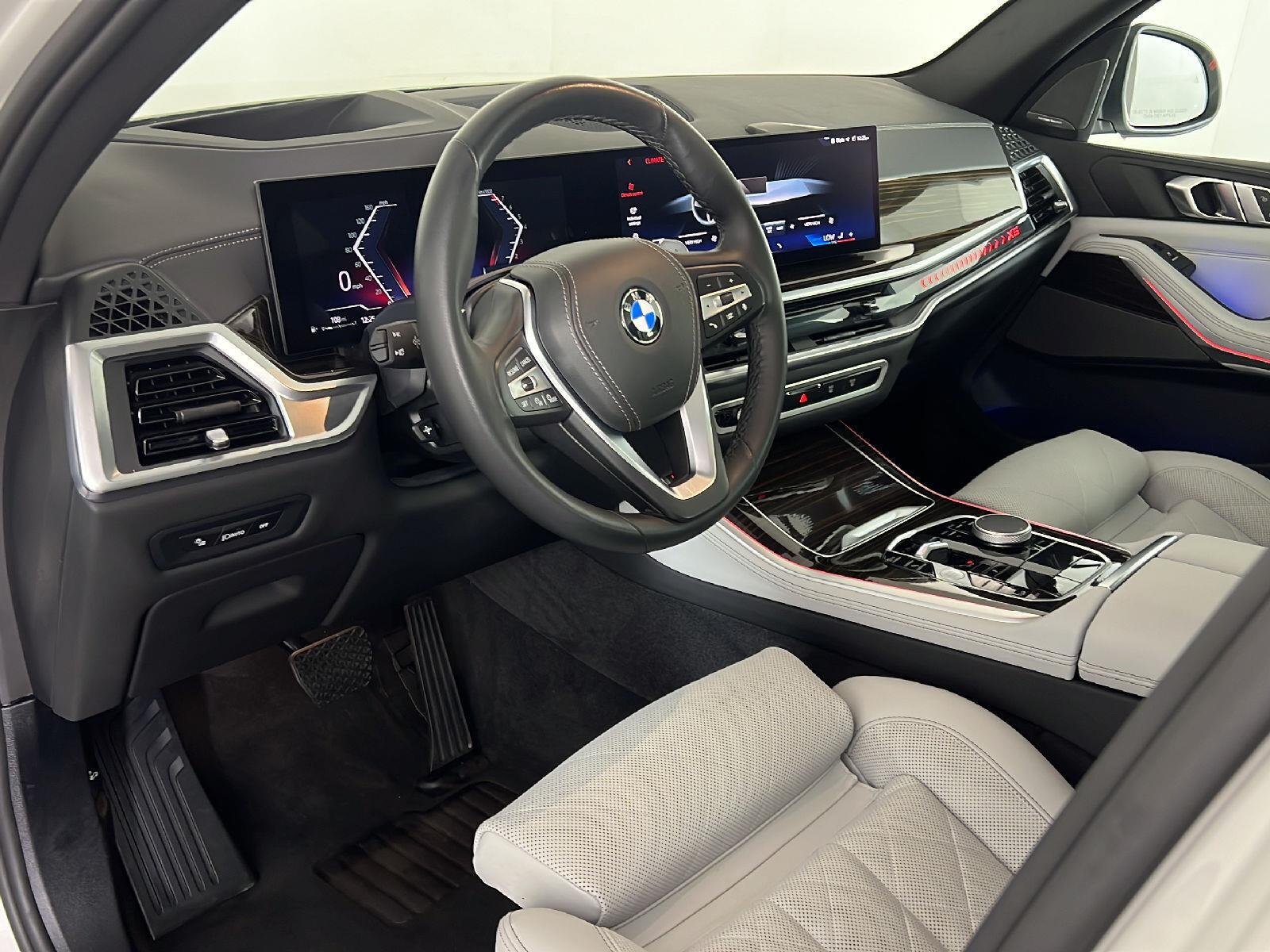 New 2026 Alpine White BMW xDrive40i image 2