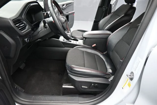 Used 2025 Silver Ford ST-Line image 27