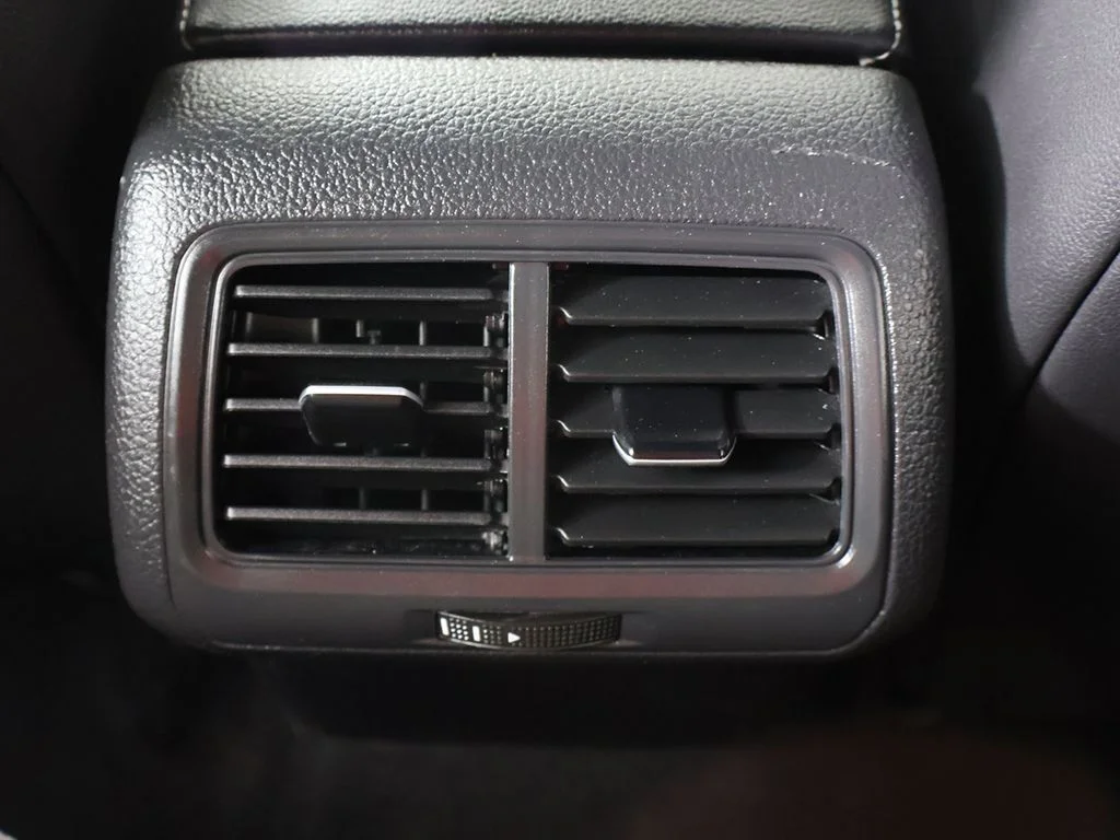 Used 2019 Red Volkswagen DCC & Navigation 4Motion image 50