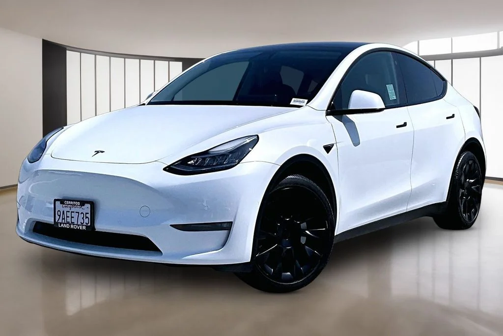 2022 Tesla Model Y Long Range Dual Motor All-Wheel Drive's photo