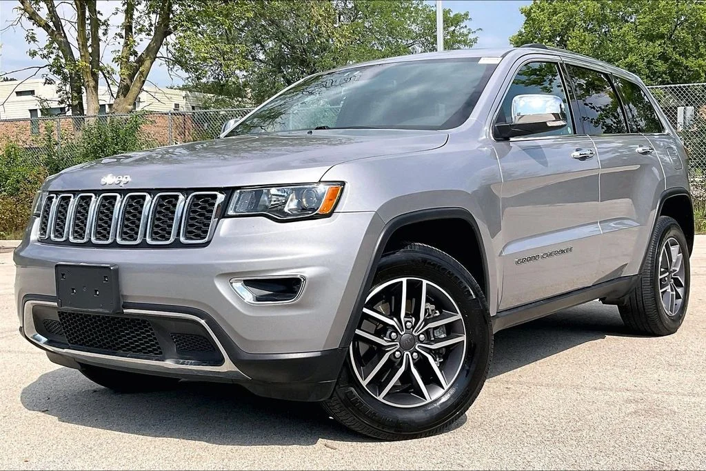 Used 2021 Silver Jeep Limited image 12