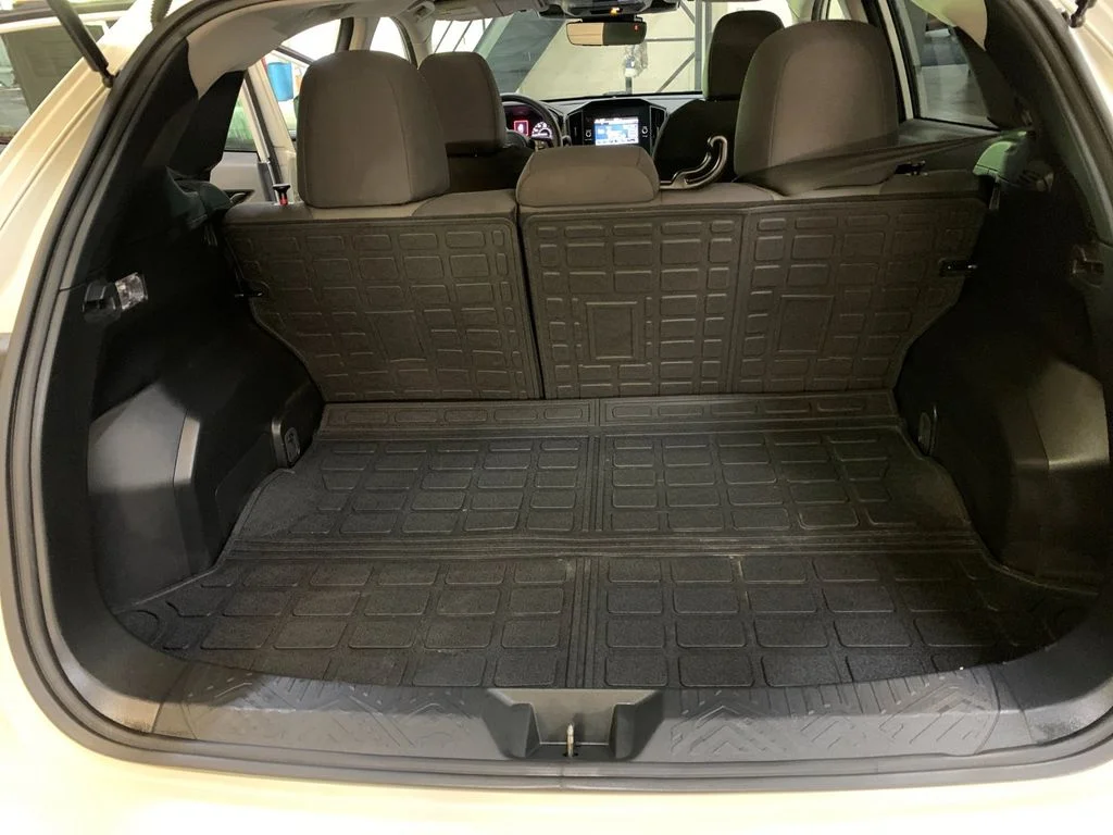 Used 2024 White Subaru Base image 17