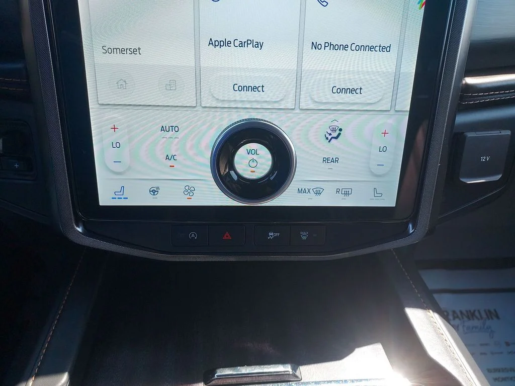 Used 2022 Black Ford Platinum image 25