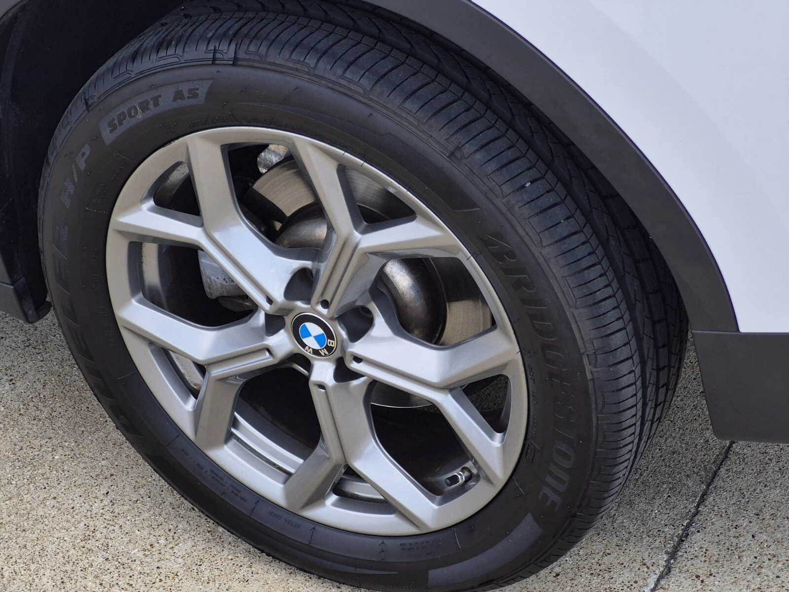 Certified Used 2024 Alpine White BMW sDrive30i image 7