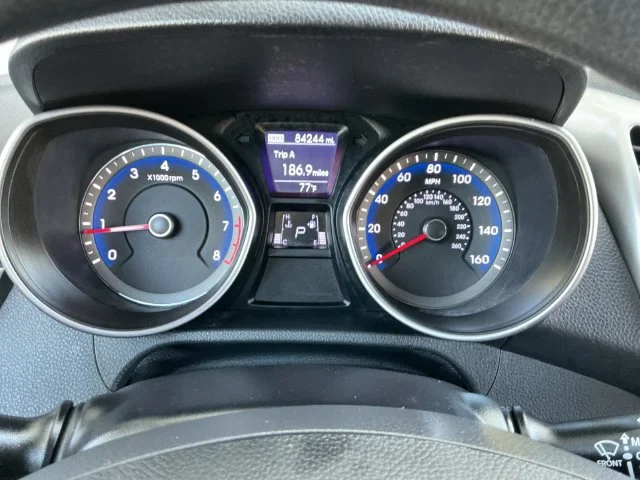 Used 2016 Black Hyundai Base image 9