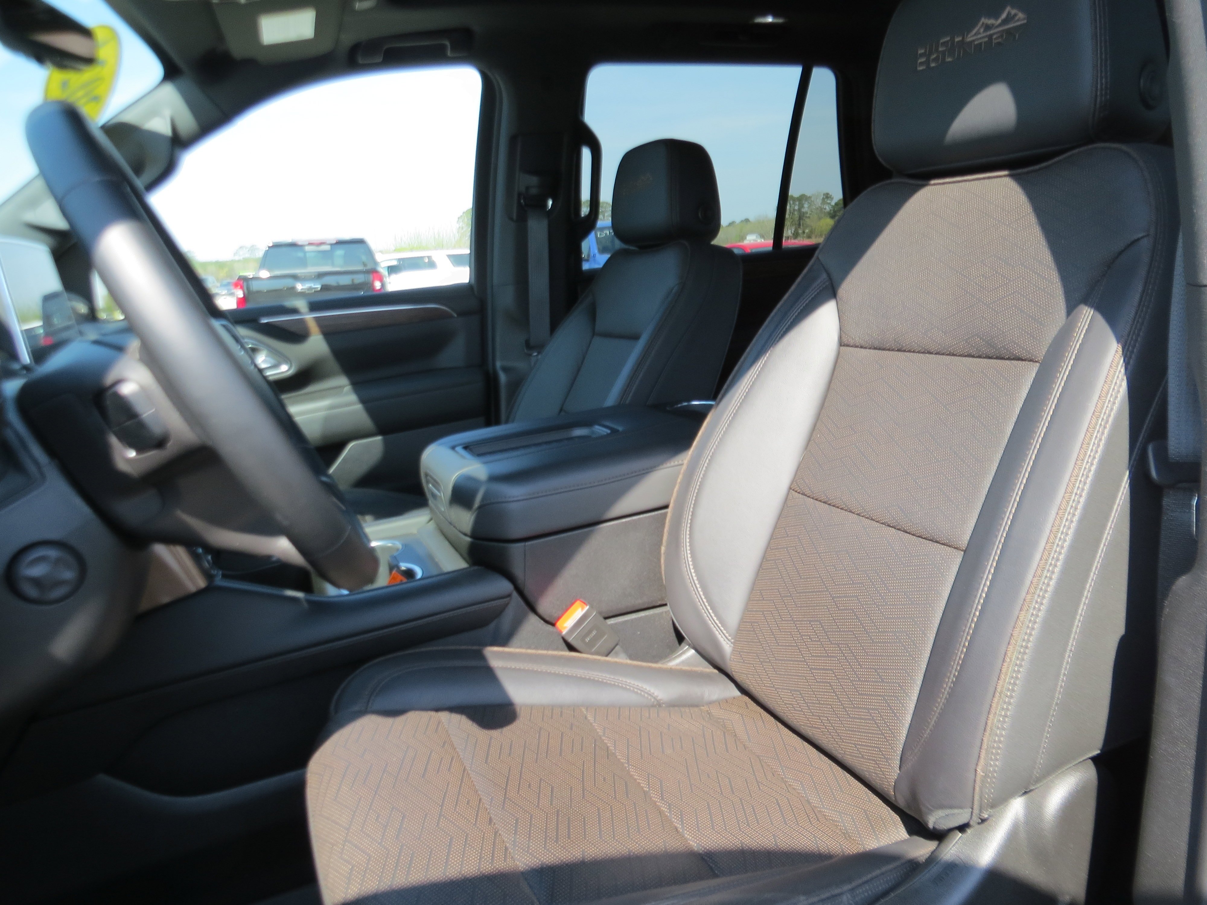 Used 2024 Iridescent Pearl Tricoat Chevrolet High Country image 19