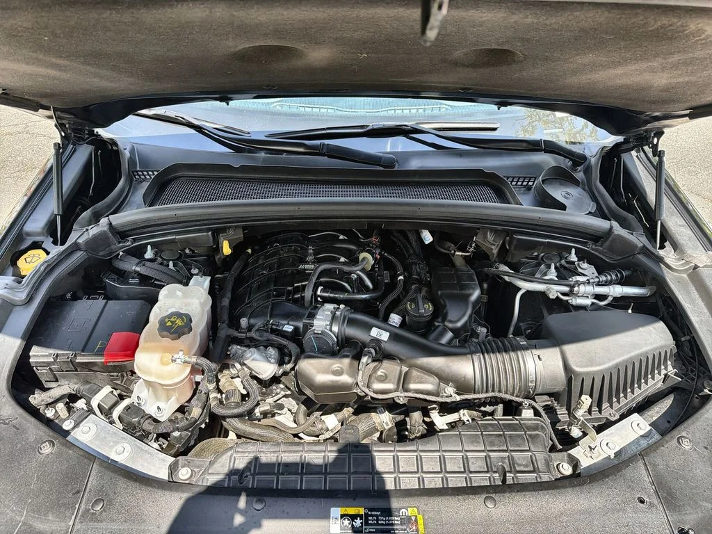 Used 2023 Brown Jeep Limited image 17
