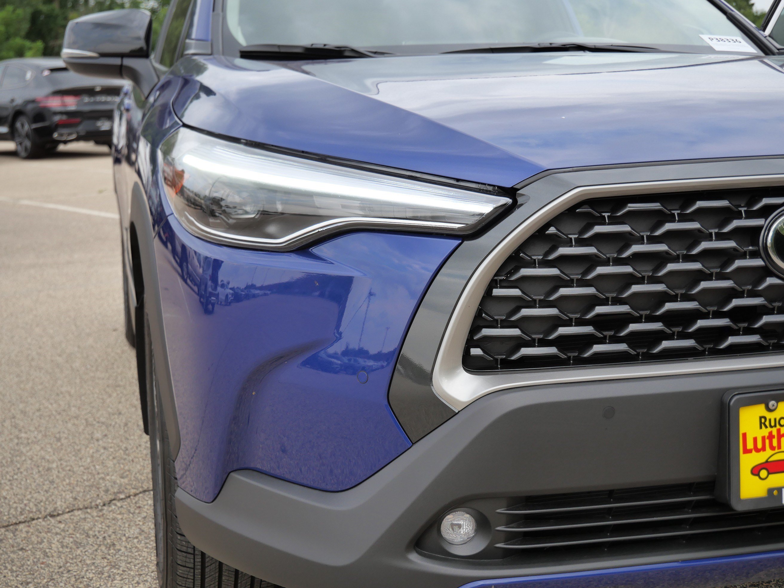 Used 2025 Blue Crush Metallic Toyota XLE image 17