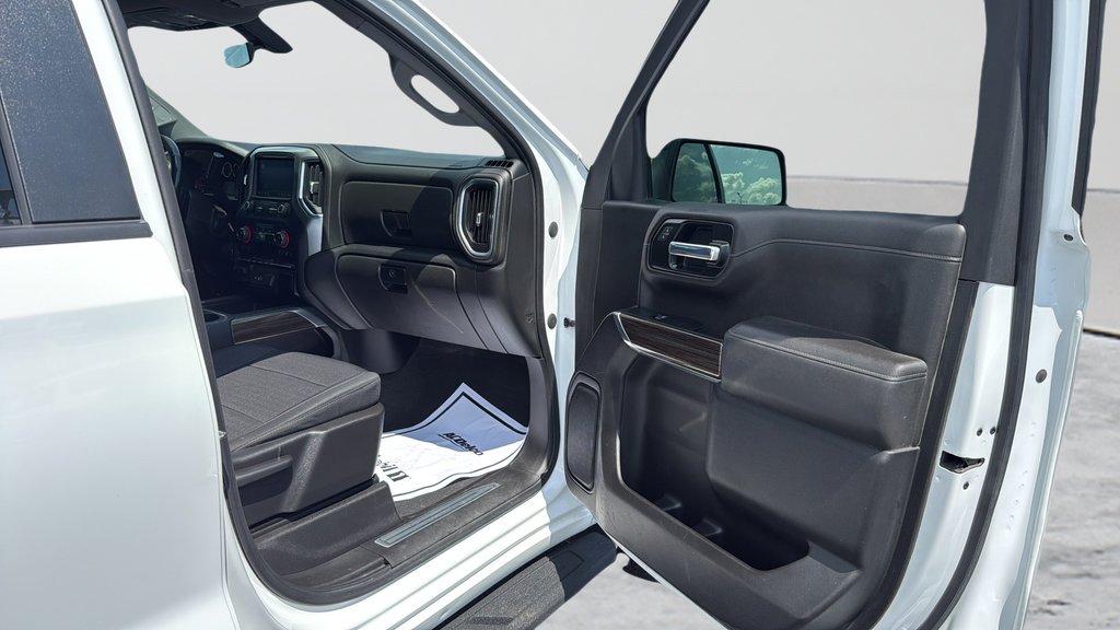 Used 2021 SUMMIT WHITE Chevrolet LT Trail Boss image 23