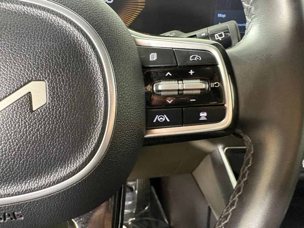 Used 2025 Gray Kia LXS image 24