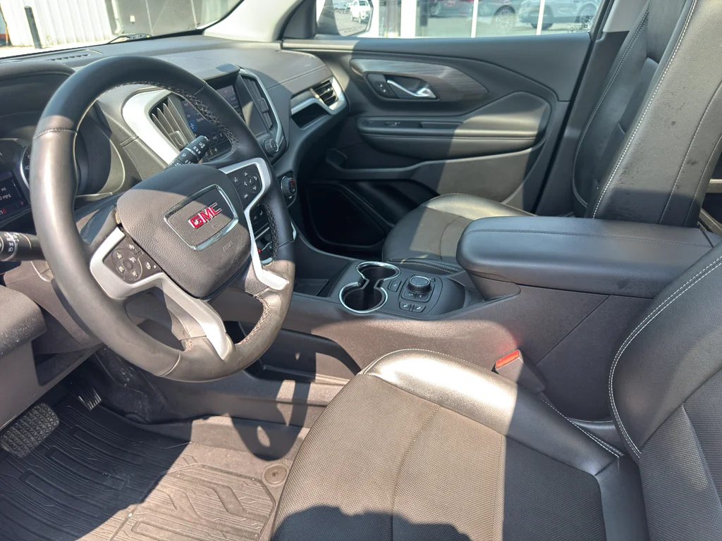 Used 2023 Summit White GMC SLT image 5