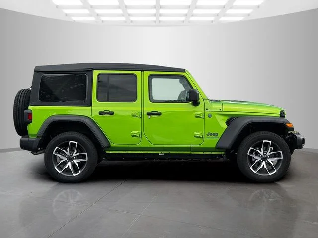 Certified Used 2025  Jeep Sport S 4xe image 8