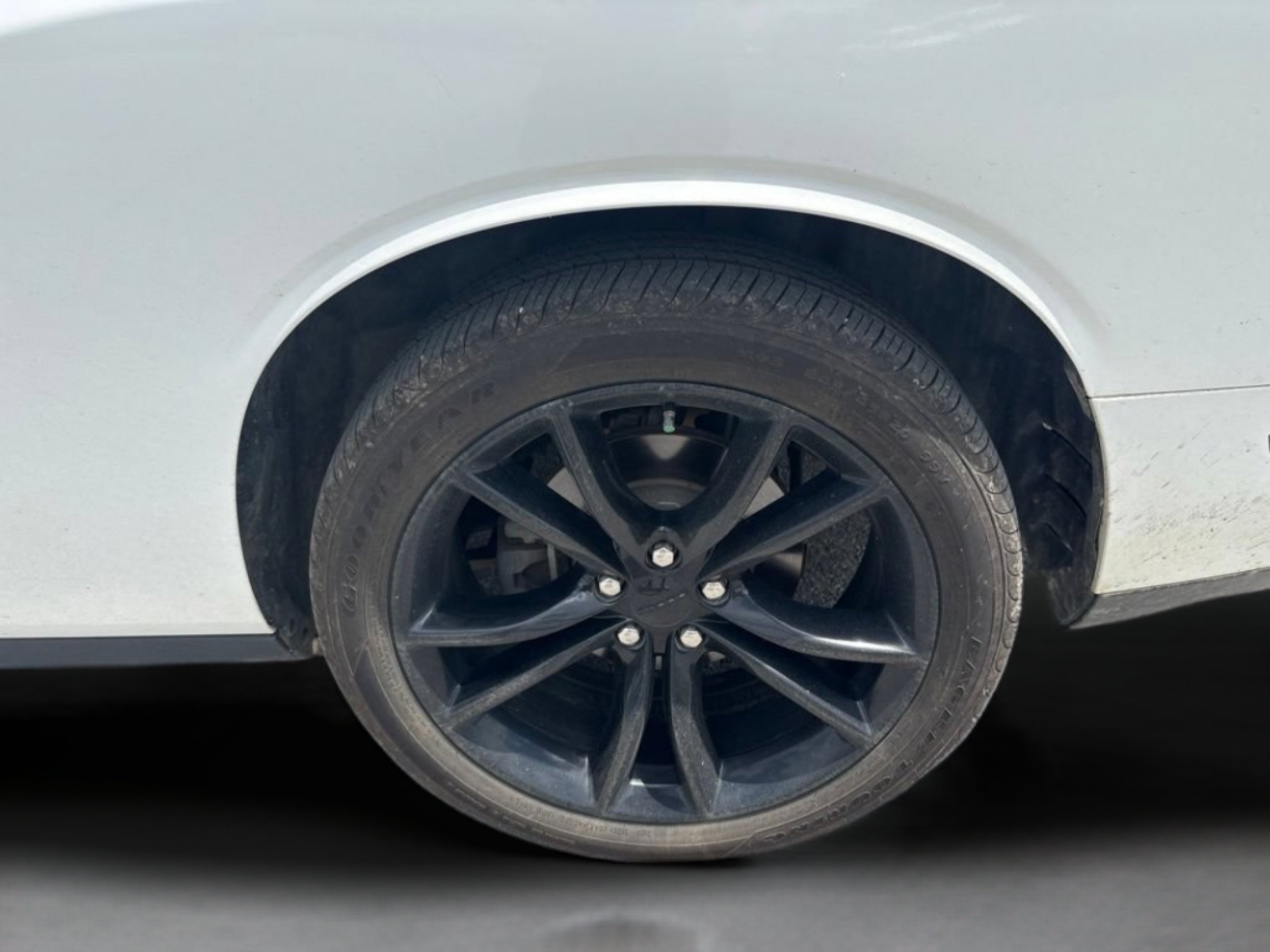 Used 2016 Bright White Clearcoat Dodge R/T Plus image 34