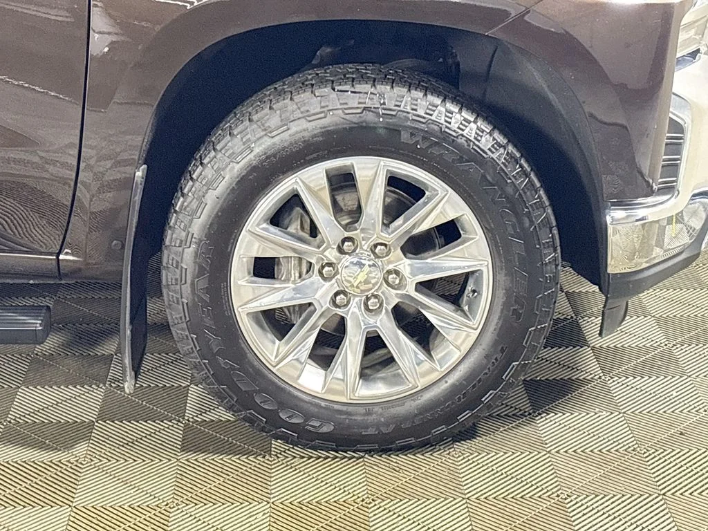 Used 2019 Brown Chevrolet LTZ image 23