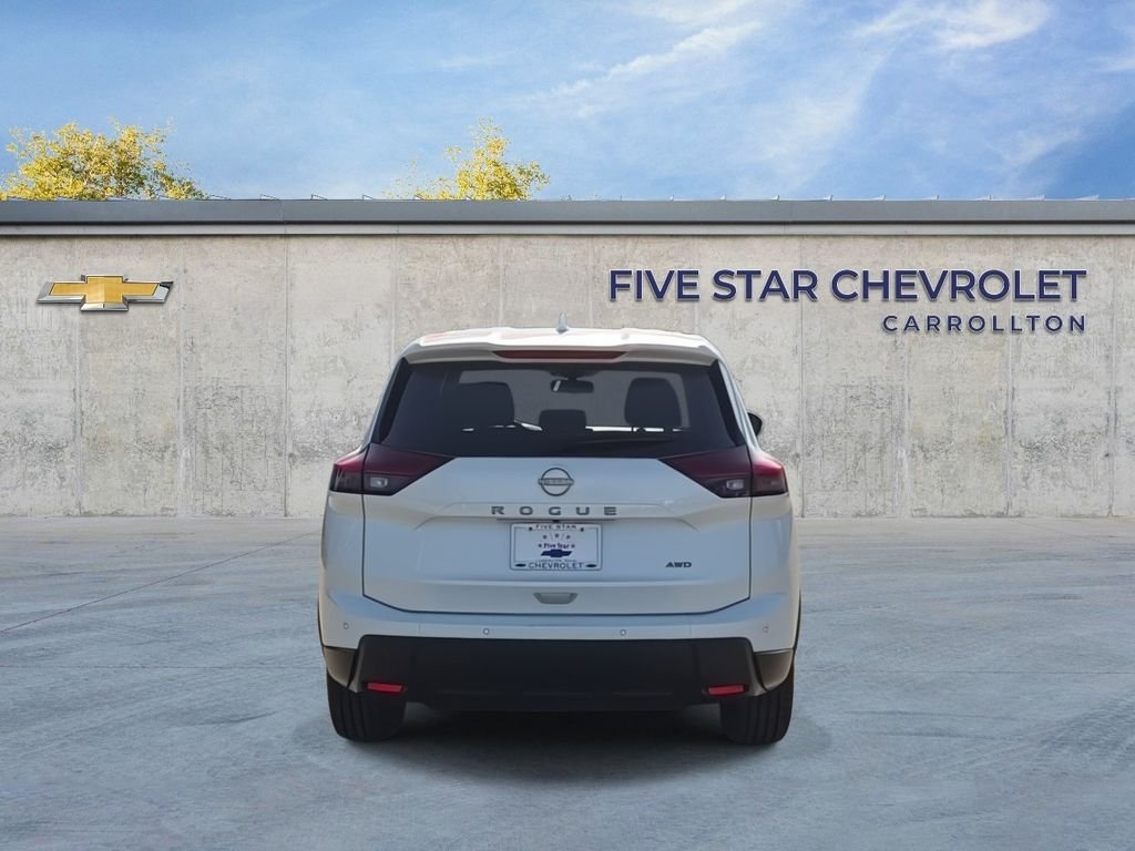 Used 2025 White Nissan SV image 7