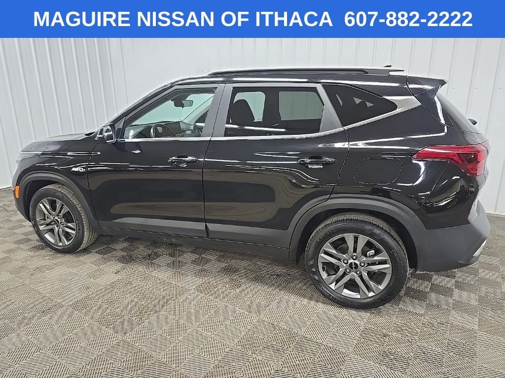 Used 2023 Black Kia S image 4