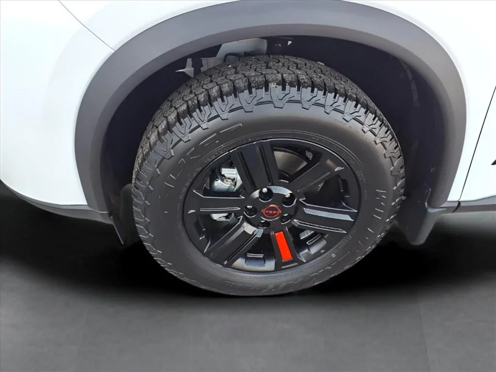 New 2026 Everest White Pearl TriCoat Nissan Rock Creek® image 7