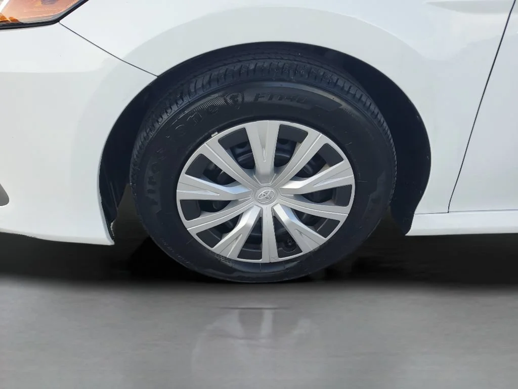 Used 2022 White Toyota LE Hybrid image 24