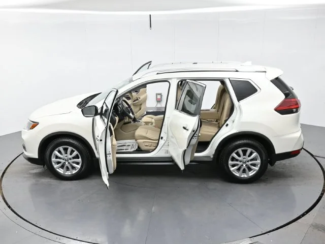 Used 2018 Pearl White Nissan SV image 41