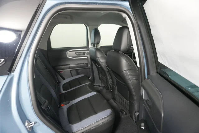 New 2026 Azure Gray Metallic Tri-Coat Ford Outer Banks® image 31