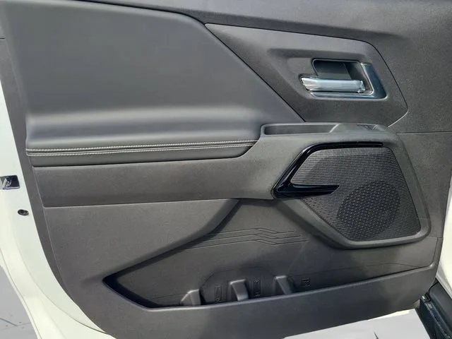 New 2026 Summit White Chevrolet LT - Extended Range image 27