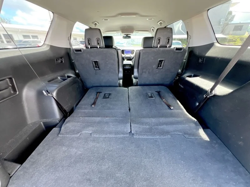 Used 2019 Silver GMC SLT image 13